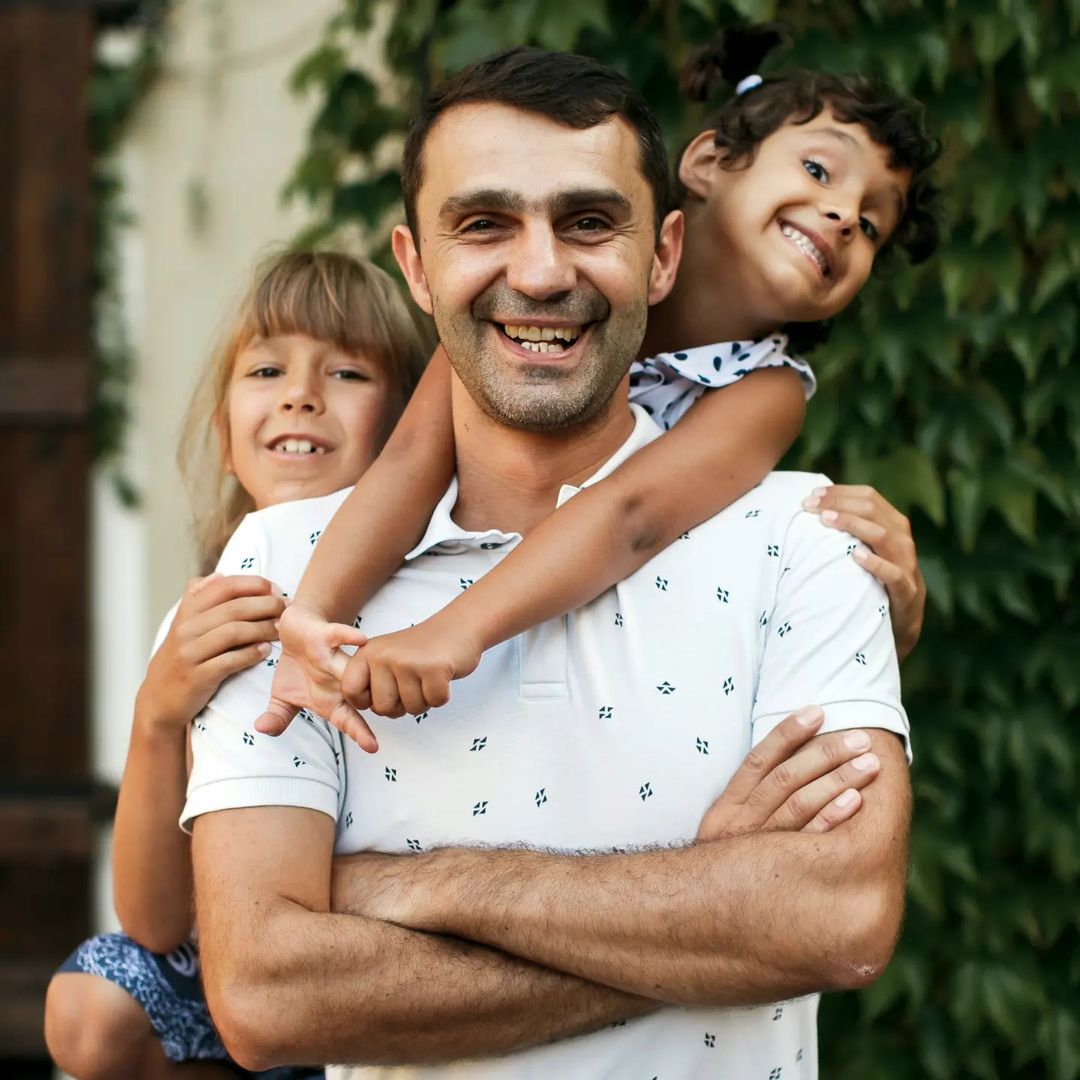 "Они - часть моих шуток". Звезда "Лиги смеха" признался, почему скрывает жену и детей